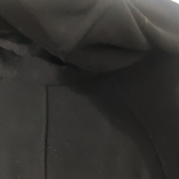 Gallery Elegant Black Trench Coat - Picture 11 of 12